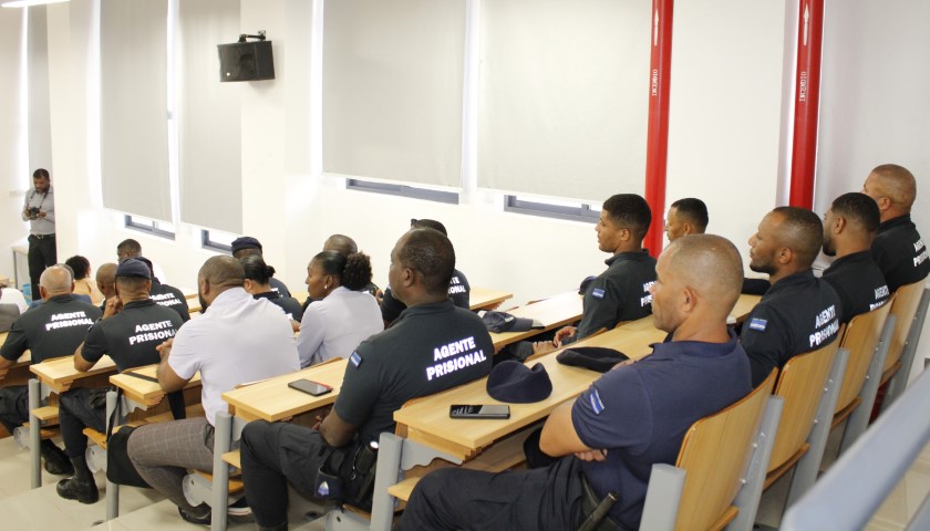 esate AM.G 3132 (Pequeno)